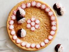 Shake up your next holiday cookie swap with these fun edible plates. Fill with your favorite cookies, then just try to hold back the lick your plate clean jokes.
