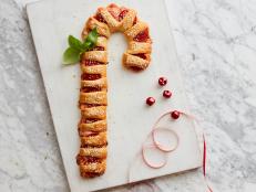 Look again: this savory candy cane-shaped appetizer is filled with all the fixings of a pepperoni pizza. A sweet basil bow is the final touch.