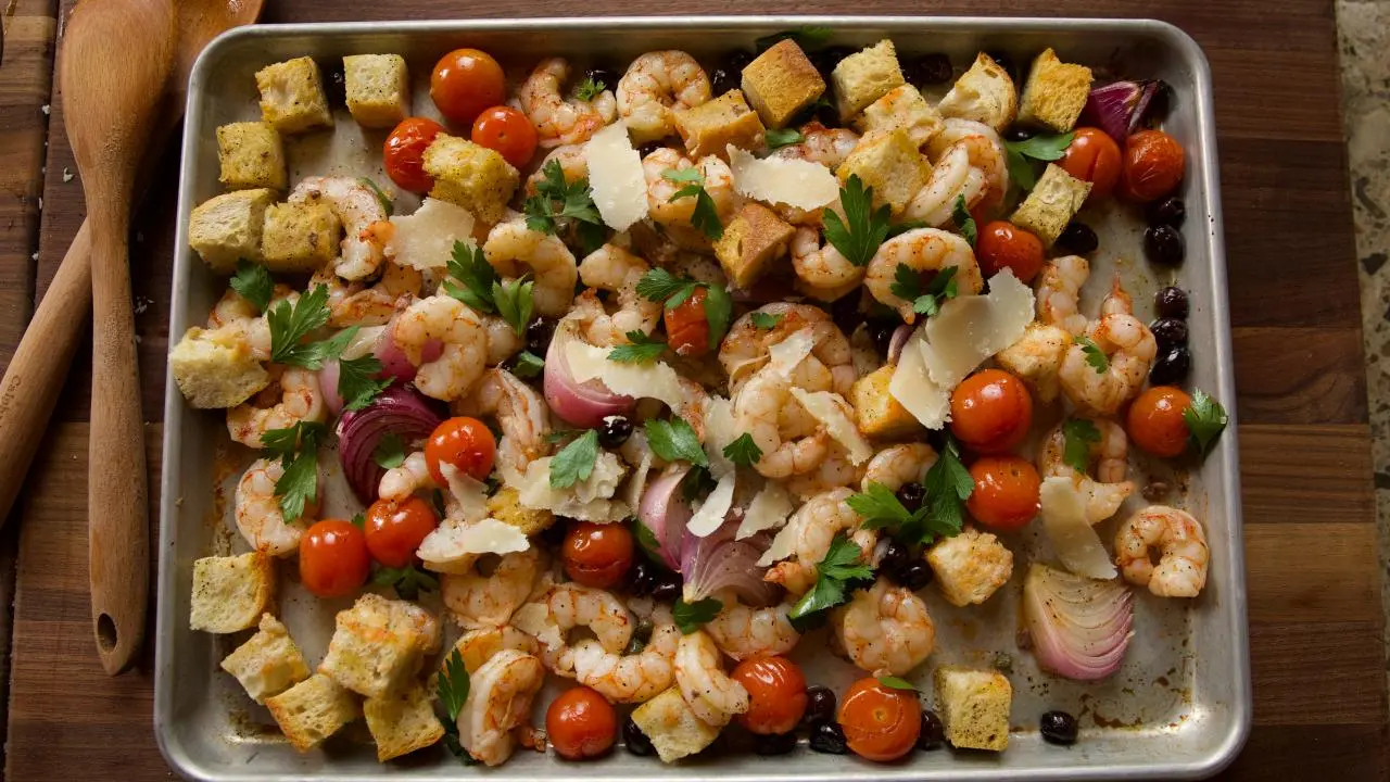 Sheet Pan Shrimp Puttanesca