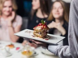 How to Plan a Progressive Dinner Out