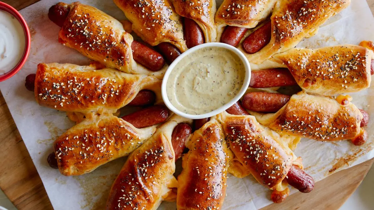 Pull-Apart Dogs in a Blanket