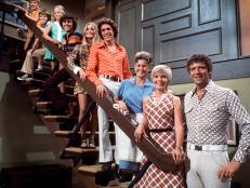 UNITED STATES - DECEMBER 10:  2226_1 -- THE BRADY BUNCH -- 9/69, TRACKING #7725, Mike Brady (Robert Reed), an architect with three sons, married Carol (Florence Henderson), a widow with three daughters. Their children were, from bottom: Greg (Barry Williams), Marcia (Maureen McCormack), Peter (Christopher Knight), Jan (Eve Plumb), Bobby (Mike Lookinland) and Cindy (Susan Olsen). Alice (Ann B. Davis) was the family's housekeeper.  (Photo by ABC Photo Archives/ABC via Getty Images)