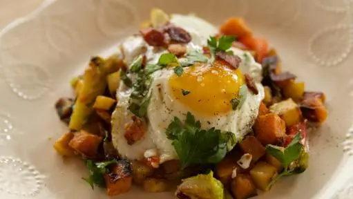 Breakfast Hash with Bacon and Veggies