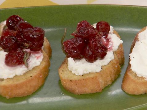 Sunny's Easy Cranberry and Goat Cheese Crostini