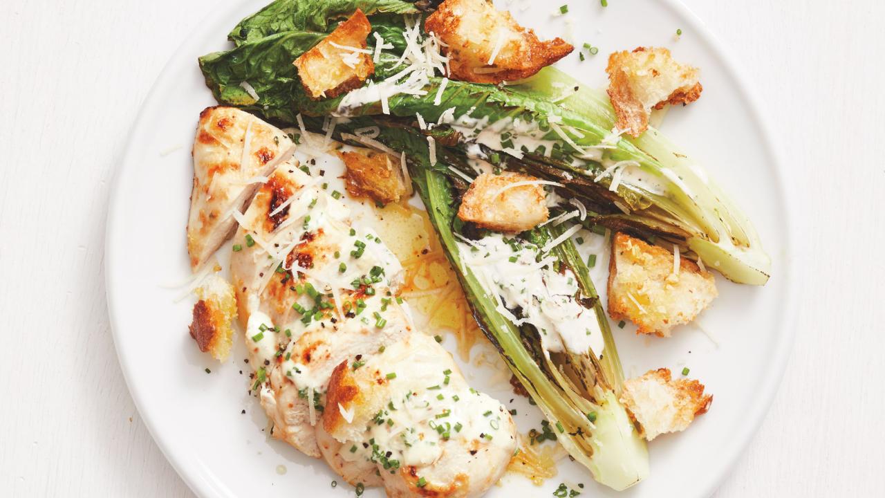 https://food.fnr.sndimg.com/content/dam/images/food/fullset/2018/9/27/0/FNM_100118-Sheet-Pan-Caesar-Salad_s4x3.jpg.rend.hgtvcom.1280.720.suffix/1538085244691.jpeg