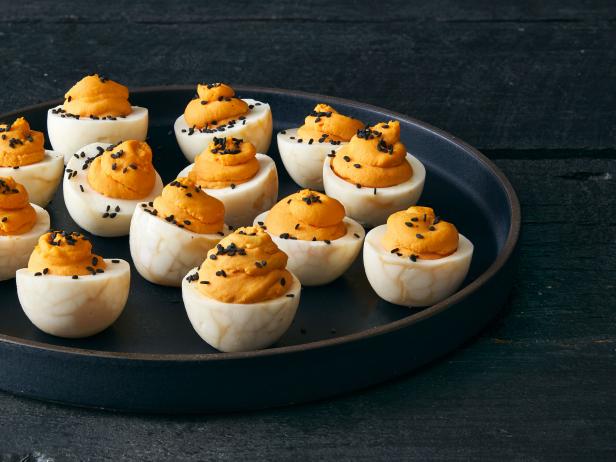 19 Scary Delicious Snacks to Make This Halloween