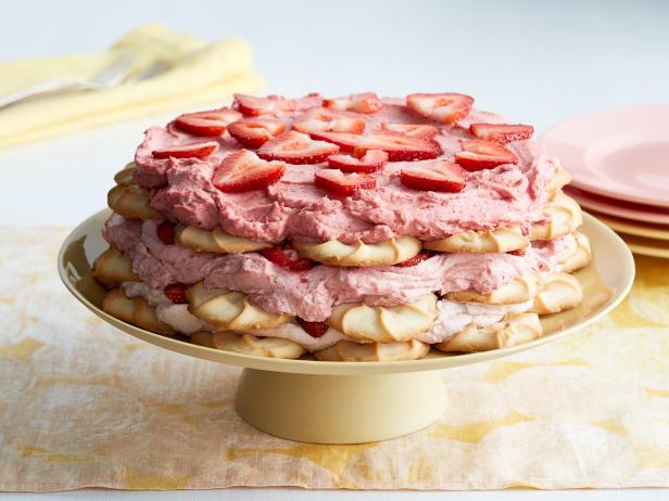 FN Flat Recipe: Strawberry-Pink Lemonade Icebox Cake