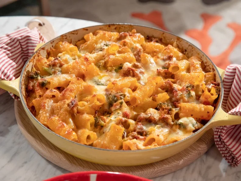 Food beauty of Giada's Pasta with Creamy White Beans, as seen on Giada Entertains, Season 4.