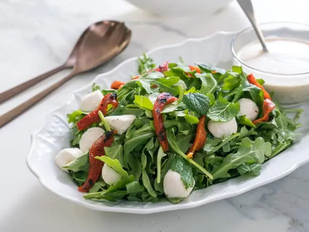 Arugula, Mozzarella, Roasted Red Pepper and Mint Salad Recipe | Trisha ...