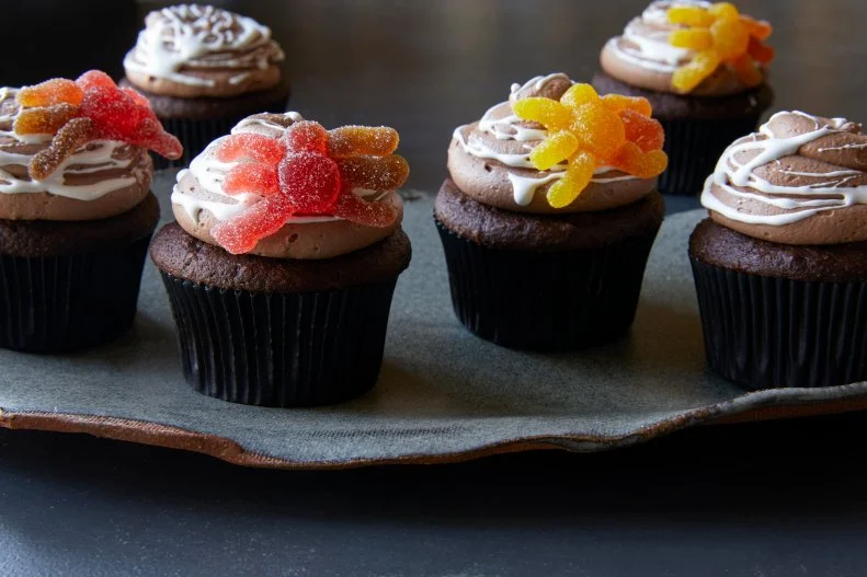 Chocolate Spiderweb Cupcakes