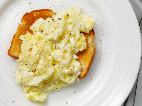 How I Make Eggs In the Microwave (And Why Everyone Else Should, Too)