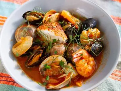 Cioppino Recipe | Katie Lee Biegel | Food Network