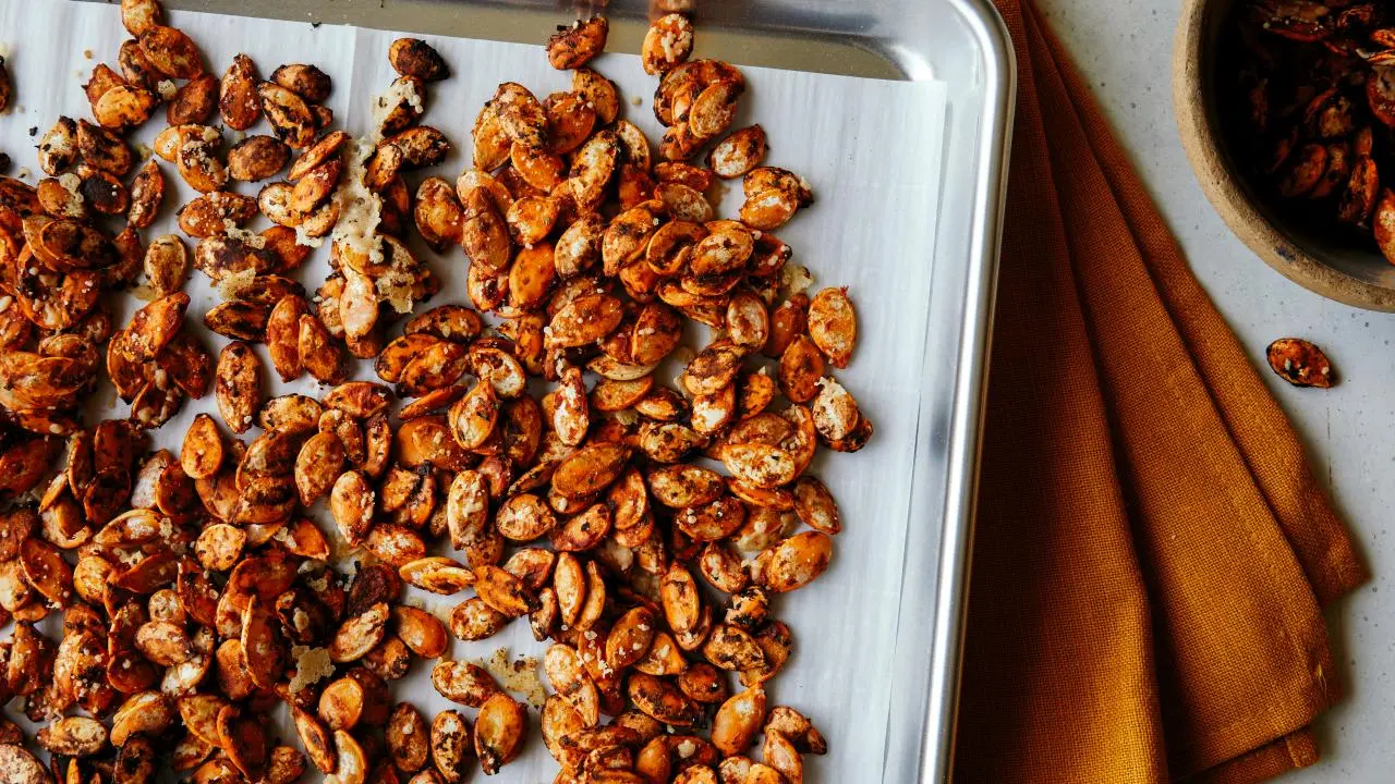 How to Make Pumpkin Seeds 3 Ways