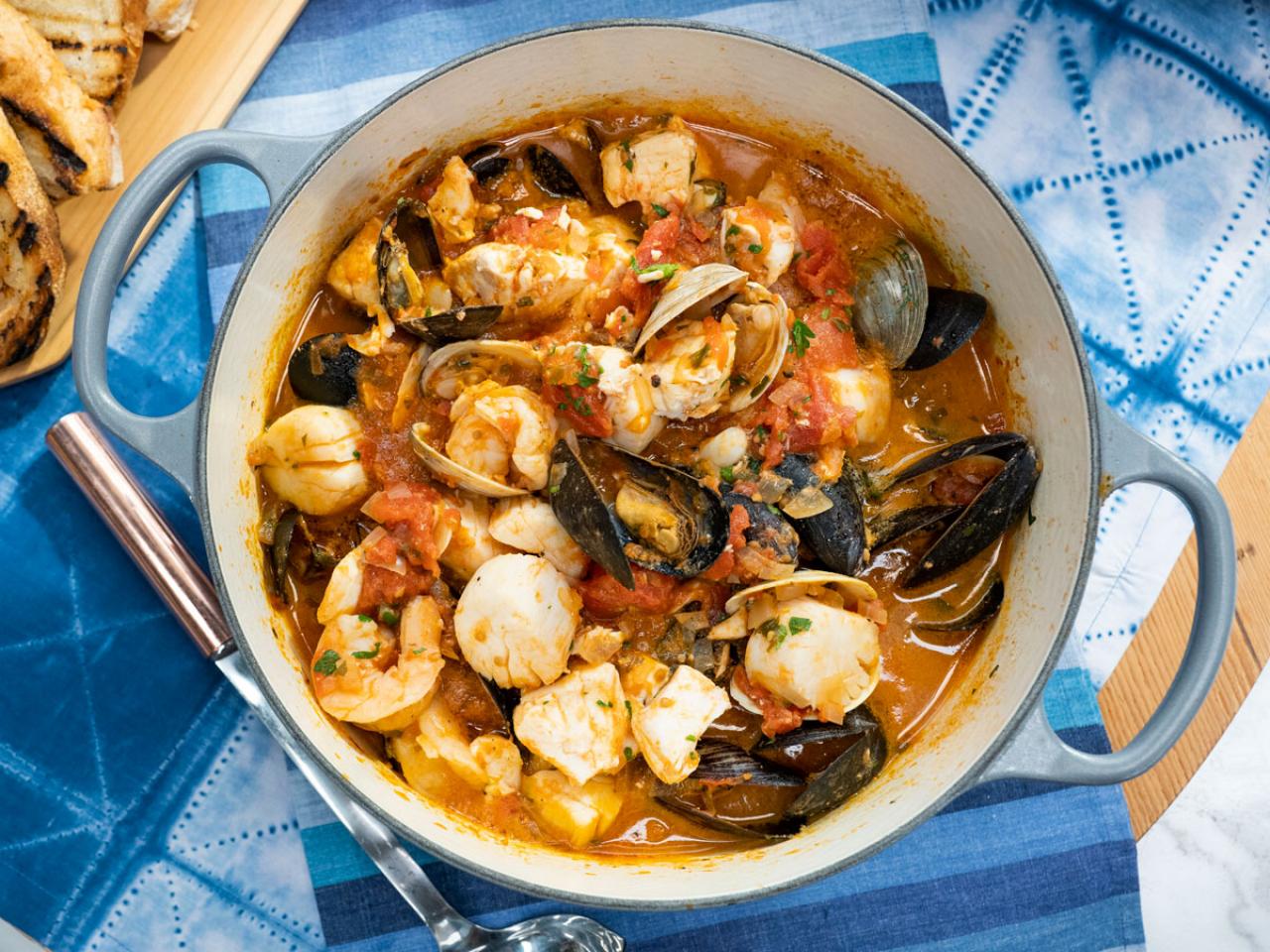 Cioppino (Seafood Stew)