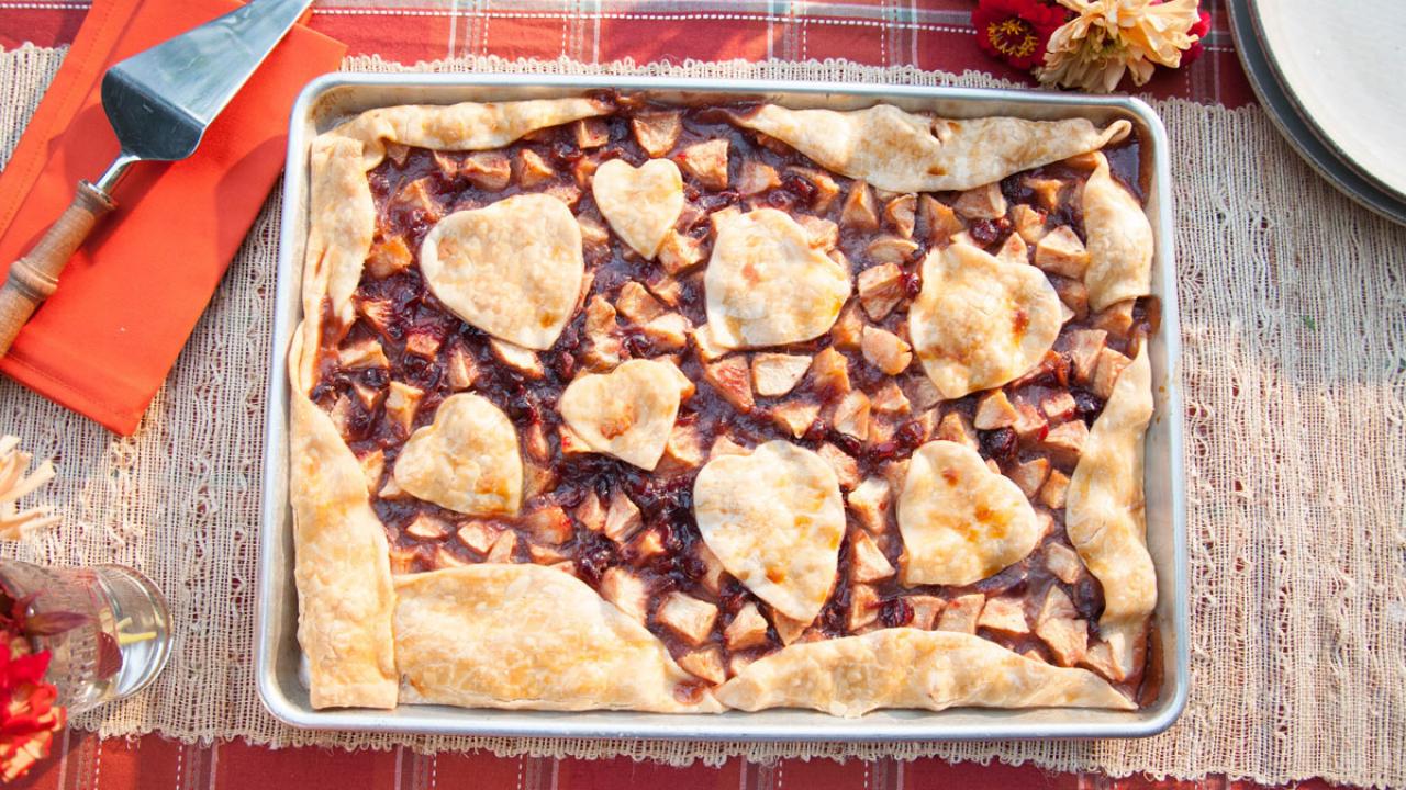 Vanilla-Apple Sheet Pan Pie