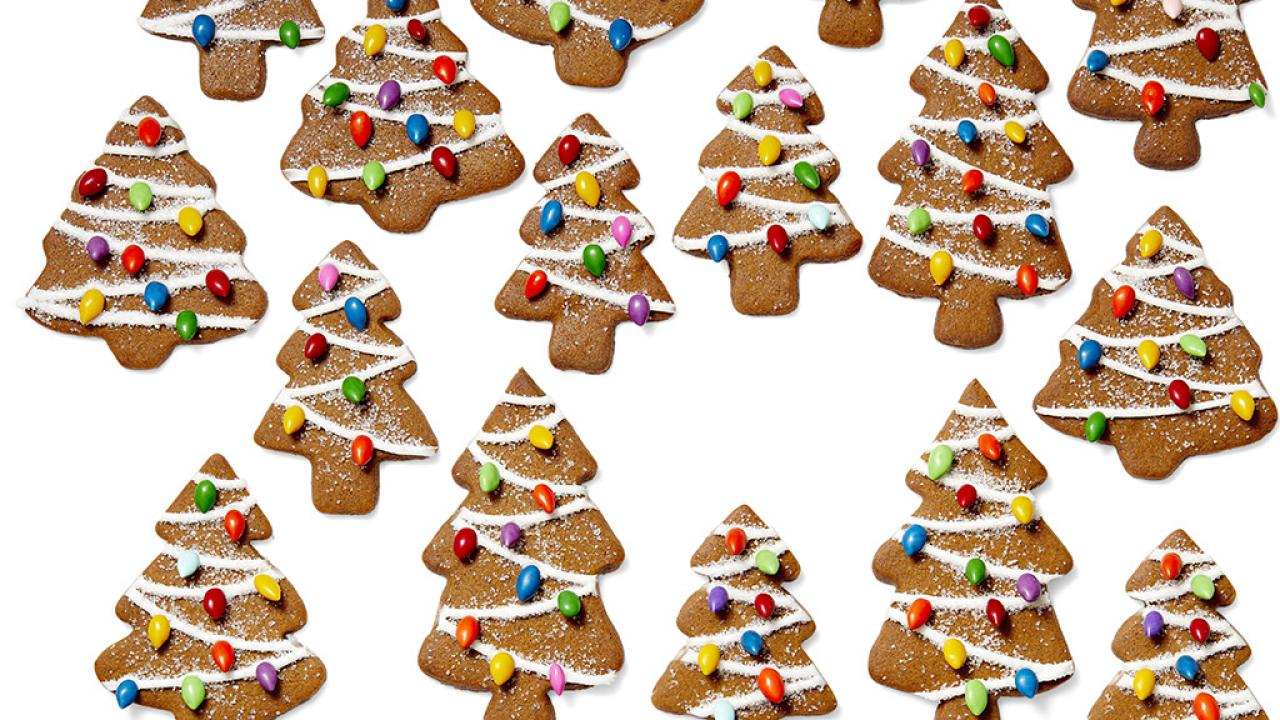 https://food.fnr.sndimg.com/content/dam/images/food/fullset/2019/11/21/0/FNM_120119-Gingerbread-Trees_s4x3.jpg.rend.hgtvcom.1280.720.suffix/1574360785758.jpeg