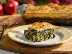 https://food.fnr.sndimg.com/content/dam/images/food/fullset/2019/11/21/KC2304__Spinach-and-Three-Cheese-Phyllo-Pie_s4x3.jpg.rend.hgtvcom.231.174.suffix/1574351544839.jpeg