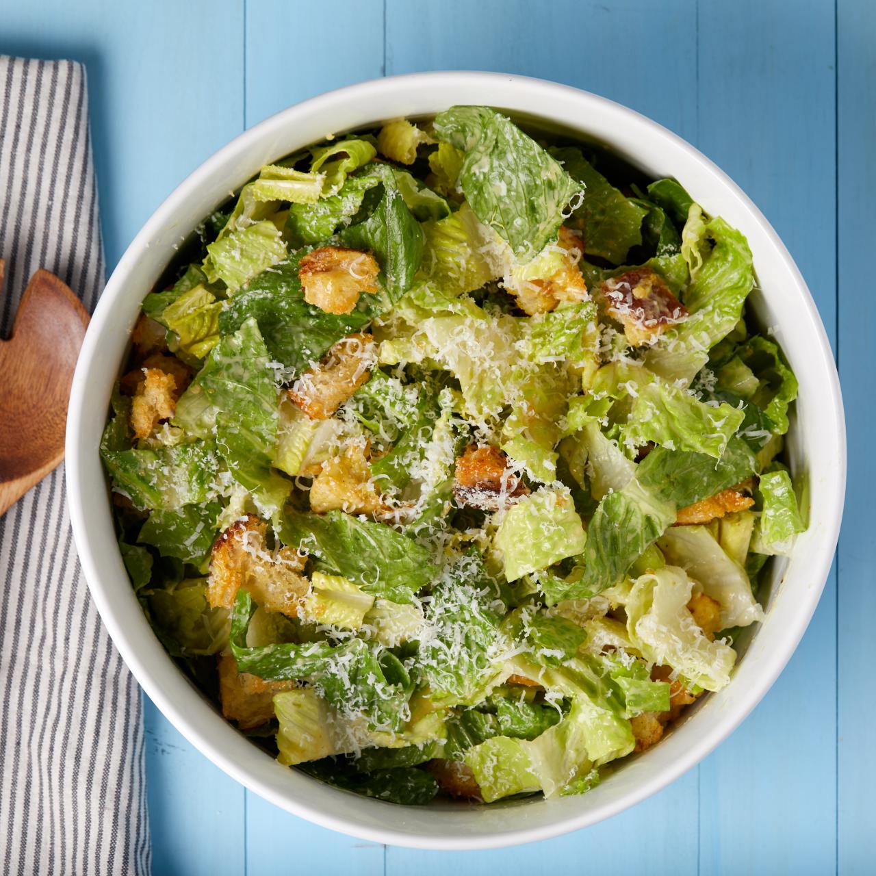 Green Salad Recipe for Beginners  Green salad recipes, Delicious