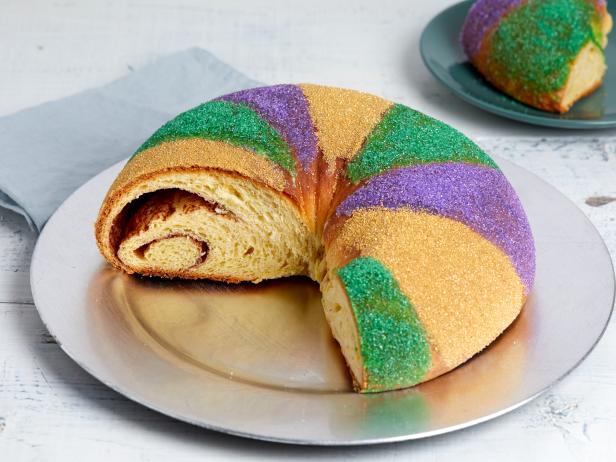 Quick and Easy King Cake Recipe using Crescent Rolls
