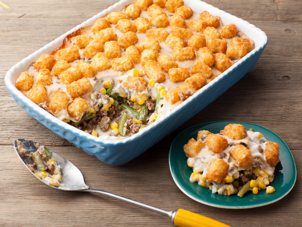 hamburger tater tot casserole with mixed vegetables