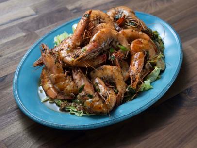 Host Rachael Ray's Salt and Pepper Shrimp for Make Your Own Takeout Double-Take, as seen on 30 Minute Meals, Season 28.