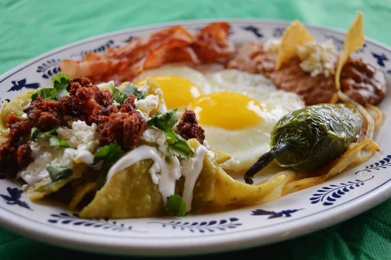 There's always plenty to look forward to about the weekends. But for Houstonians, Saturdays and Sundays mean all-out fiestas at Fonda Santa Rosa, thanks to buffet tables brimming with authentic Mexican treats like tamales, chilaquiles, pozole, molletes, chicken flautitas, carne molida en chile pasilla, and tacos al pastor.