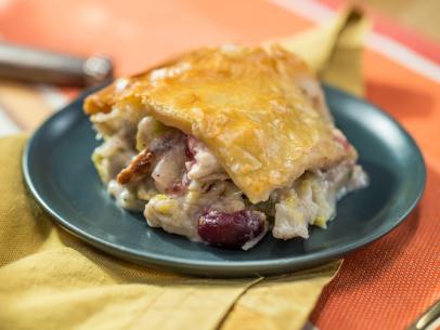Katie Lee makes Thanksgiving Pot Pie, as seen on Food Network's The Kitchen, Season 20.