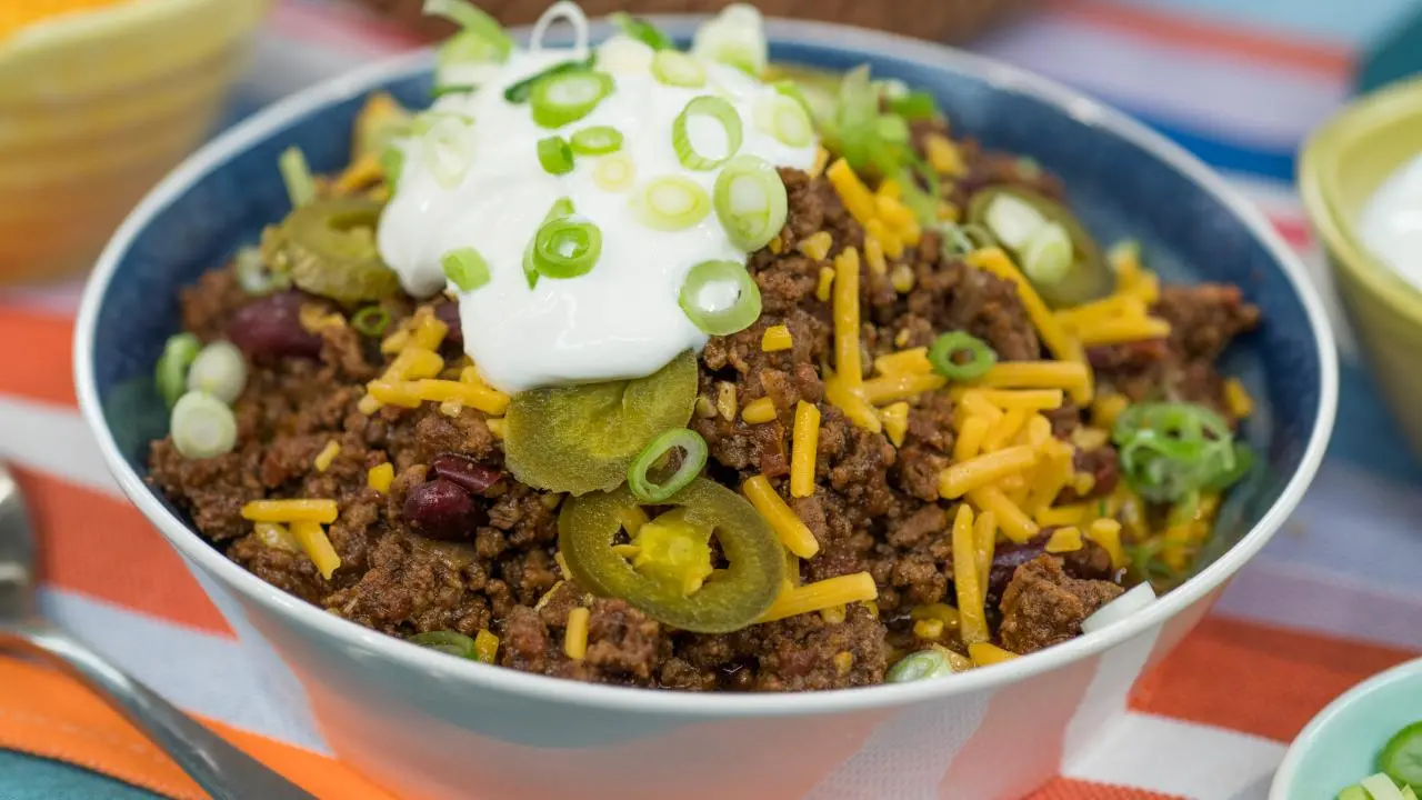 America's Favorite Chili Recipe | Jeff Mauro | Food Network