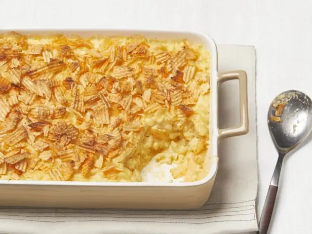 Baked Mac and Cheese with Hidden Cauliflower Recipe | Valerie Bertinelli | Food Network