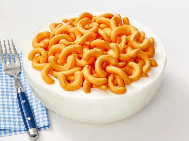 Spaghetti macaroni cake 😋 Recipe by Aisha Shaikh - Cookpad