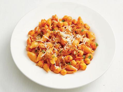 Pasta with Chickpeas and Breadcrumbs