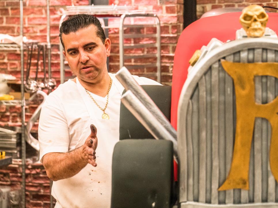 Buddy Vs Duff Making Cakes with the Cake Boss Buddy vs. Duff Food
