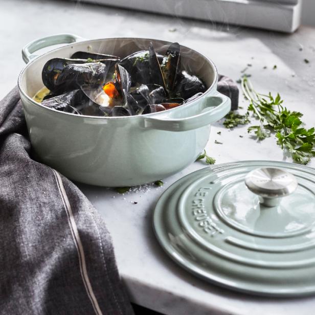Food Network Dutch oven review 