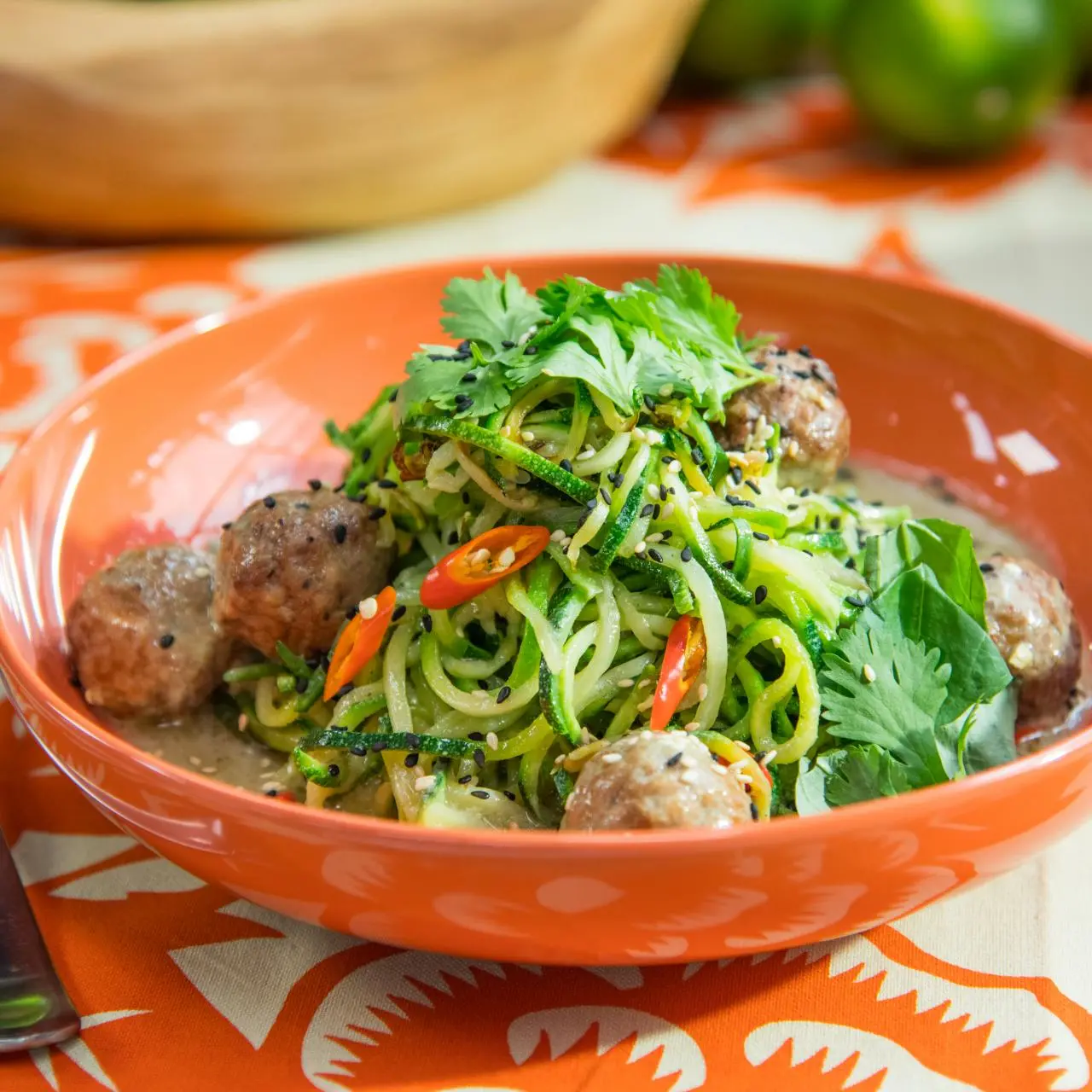 Noodles オリーブグリーン ジャージ M ケボズコラボ Thai Green Curry Meatballs with Zoodles Recipe | Jeff Mauro | Food