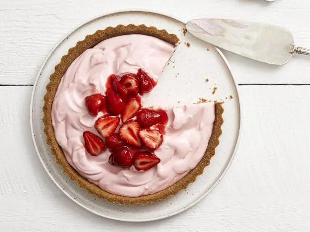 Frozen Strawberry Lemonade Pie [www.foodnetwork.com]