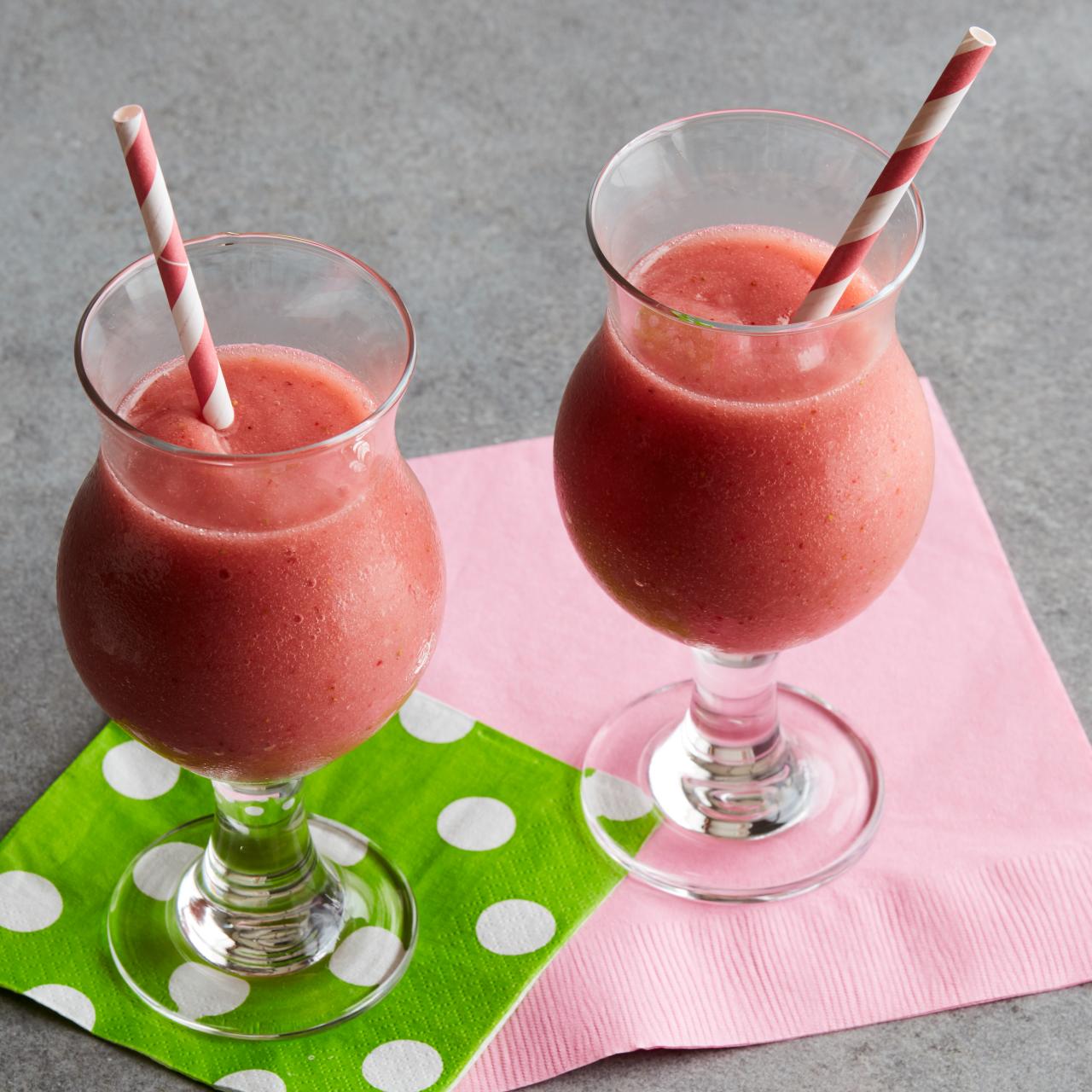 Strawberry Daiquiri in the Ninja Foodi Cold & Hot Blender - The