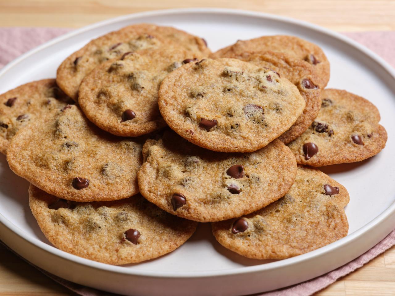 The Ultimate Cookie Quest : Food Network  Food network recipes, Classic  chocolate chip cookies recipe, Baking