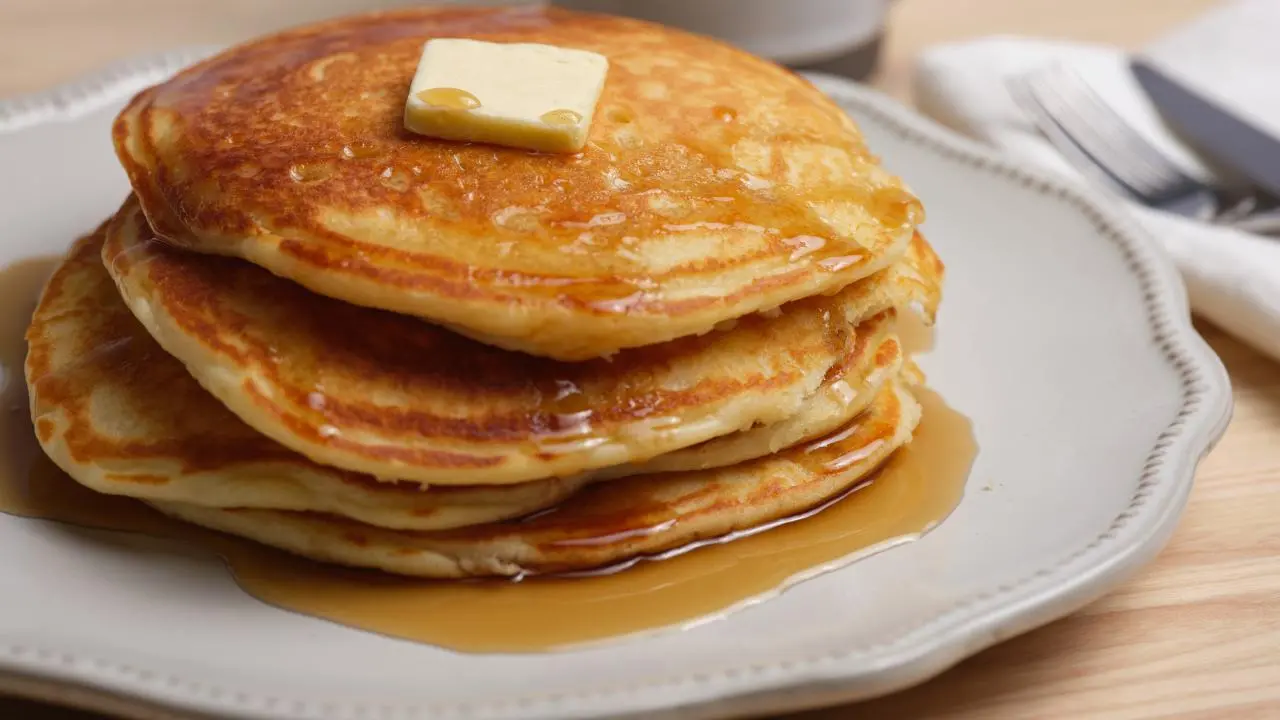 The Best Buttermilk Pancakes, image size:1280x720