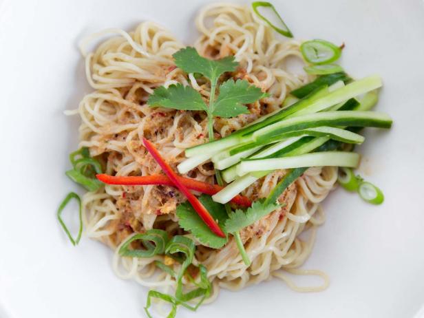 Cold Sesame Noodles Recipe Andrew Zimmern Food Network