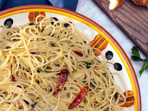 Spaghetti with Garlic and Oil (Aglio e Olio)