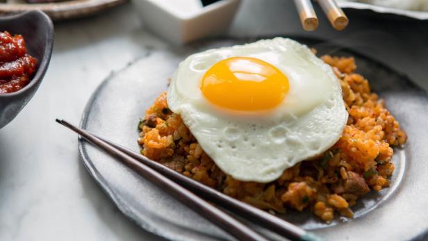 Kimchi Fried Rice (Kimchi Bokkeum Bap) image