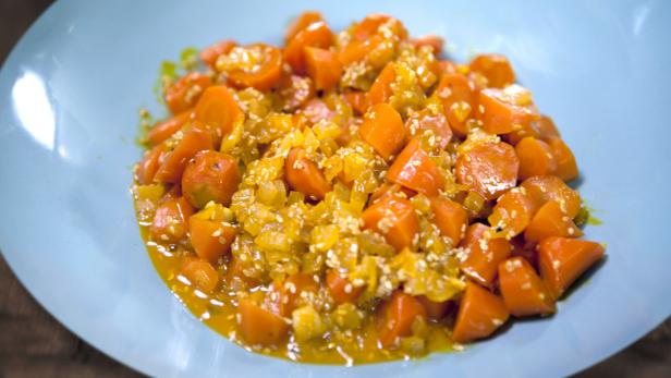Glazed Carrots with Toasted Sesame Seeds Recipe | Michael Anthony ...