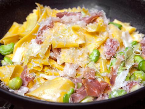 Fresh Pappardelle with Favas and Prosciutto