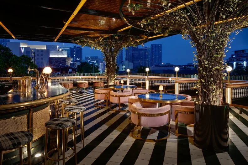 Rooftops can often be an afterthought of a large restaurant, but that’s not the case at Born and Raised. The stunning outdoor space of this Little Italy steakhouse is elegant with built-in banquettes, brass details and plaid accents. Chef Jason McLeod honors the classics with dry-aged steaks as a centerpiece but has fun with some of the sides – smoky creamed kale, coal-roasted leeks with goat cheese, hazelnuts and grapes.