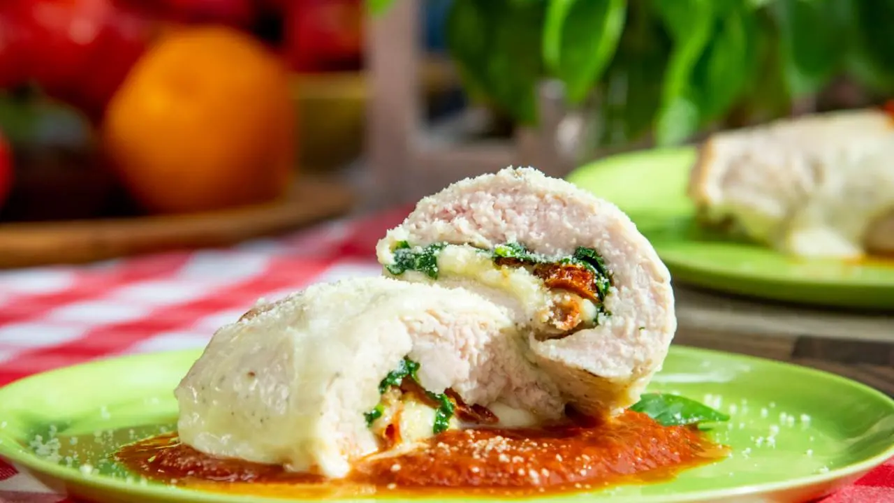 Pizza-Stuffed Chicken