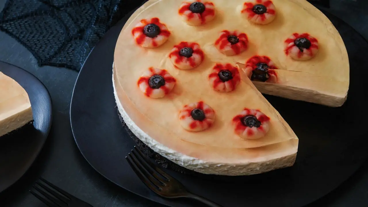 Eyeball Cheesecake