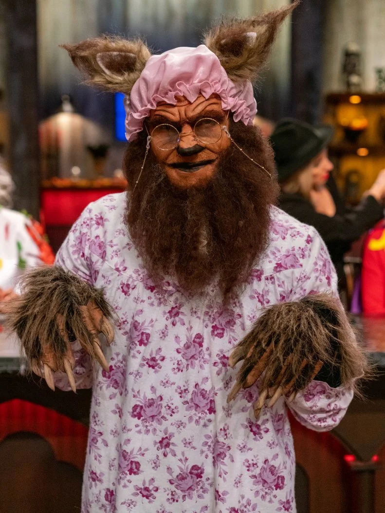 Posed Portrait of Judge Zac Young as seen on Halloween Baking Championship Season 5 Episode 1.