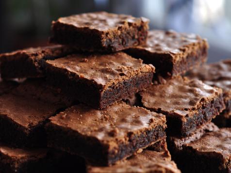 This Accessory Makes the Most Beautiful Instant Pot Brownie