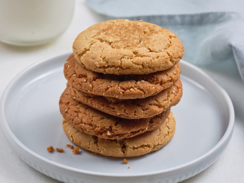 Classic 100 Peanut Butter Cookies