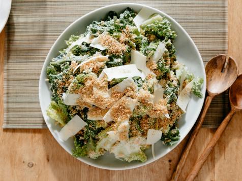Romaine Salad with Breadcrumbs and Simple Dressing